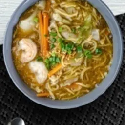 Seafood Lomi